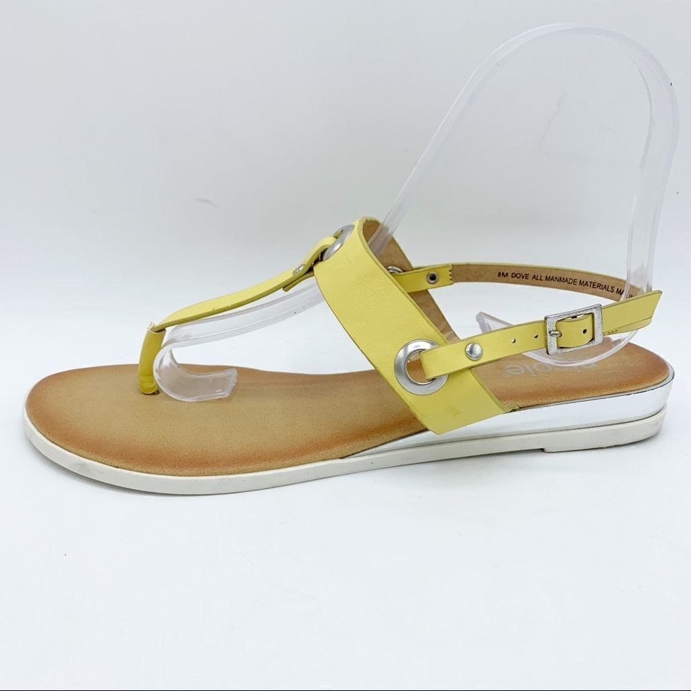 NICOLE Yellow Faux Leather Thong Flat Sandals Silver Chunky Heels and Grommets 8